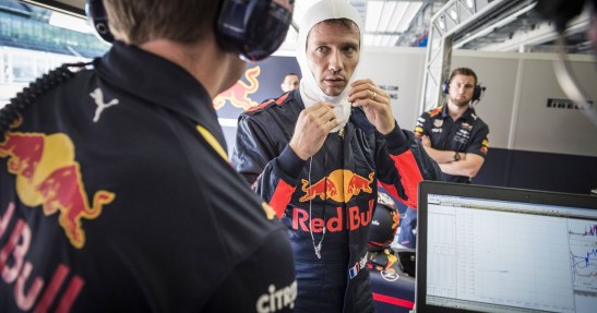 Ogier dosiada bolid F1
