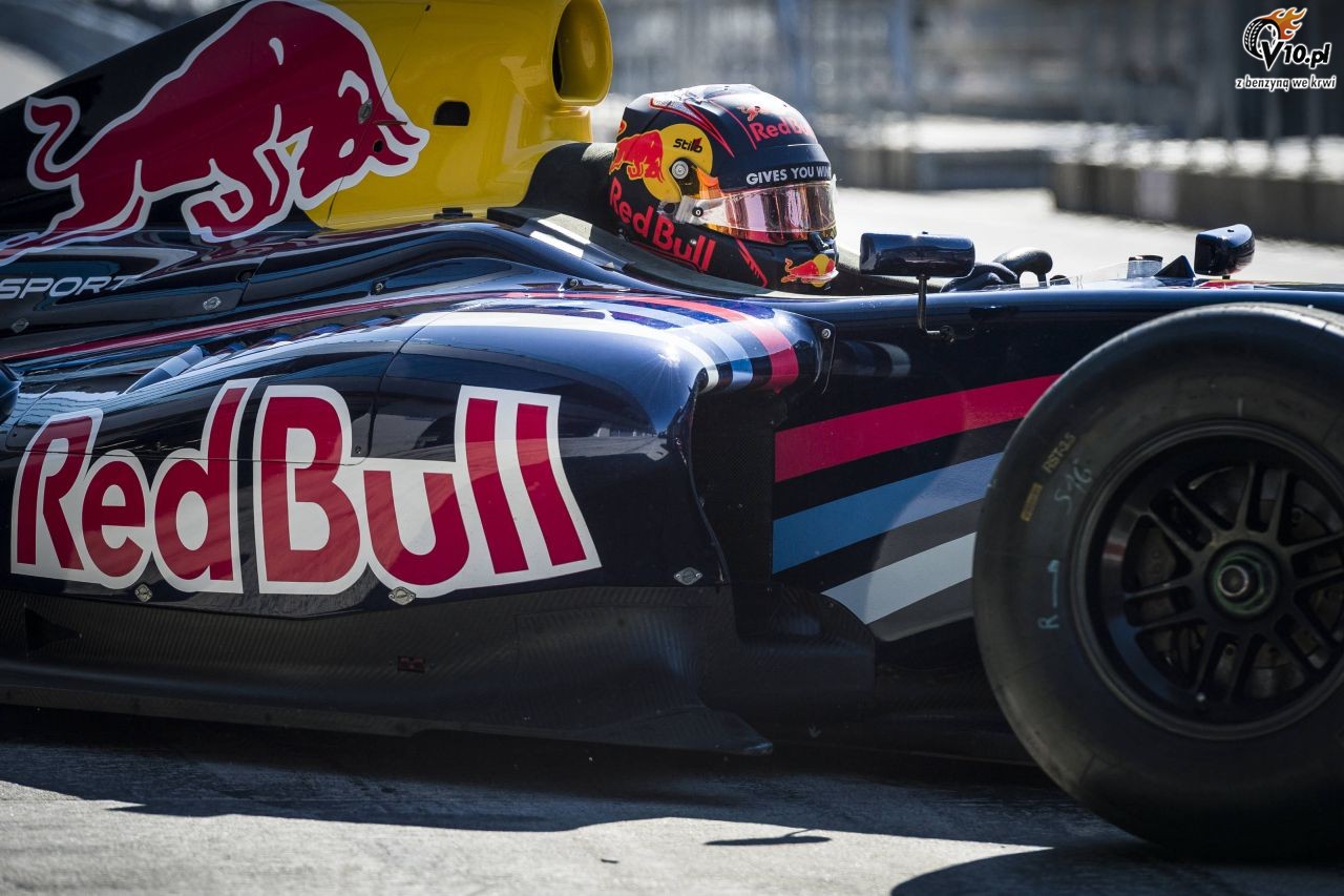 Ogier dosiada bolid F1