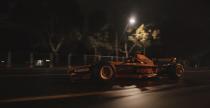 Historyczne bolidy F1 pdz noc po ulicach Adelajdy