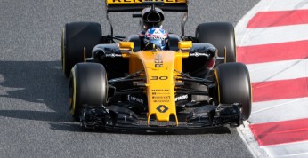 Renault wezwane do zmodyfikowania tylnego skrzydła bolidu