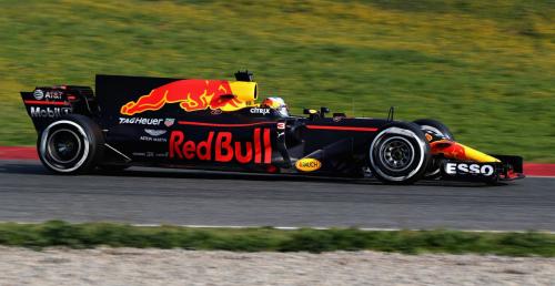Red Bull zaczął testy z bazowym bolidem