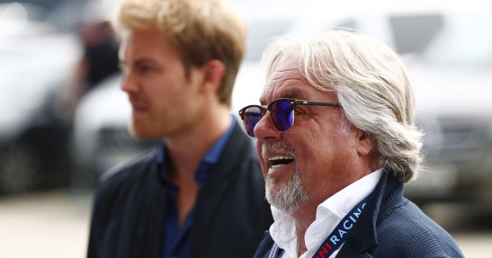 Historyczne bolidy F1 zespołu Williams w akcji na torze Silverstone