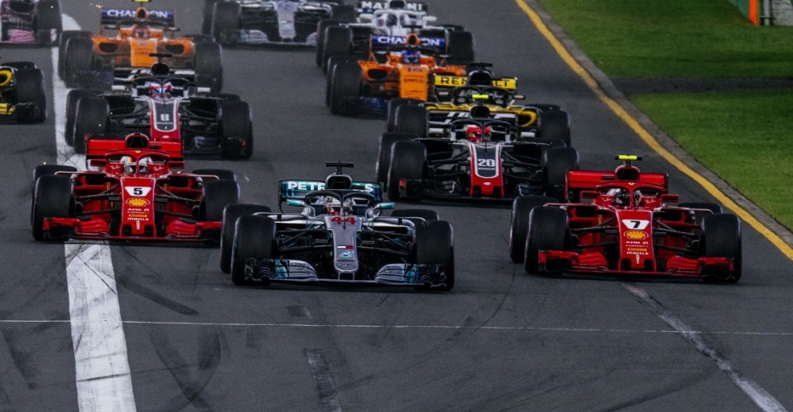 Hamilton: Ferrari dorównuje Mercedesowi mocą w kwalifikacjach
