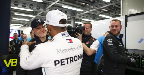 Hamilton czuje się 'dziwnie' po szczęśliwym zwycięstwie