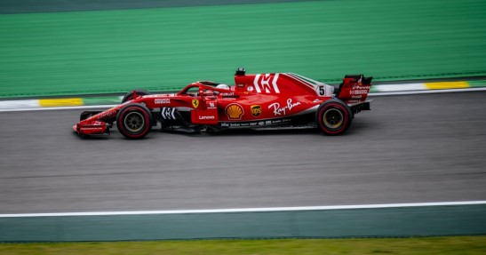 Hamilton i Vettel utrzymali swoje pozycje startowe