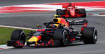 Max Verstappen przed Sebastianem Vettelem