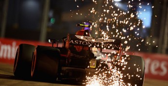 Red Bull wraca do poprzedniej wersji silnika Renault, bo musi