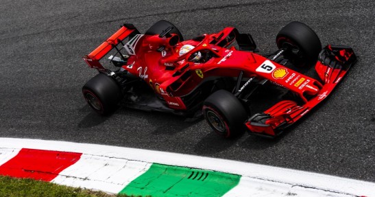 Mercedes broni Vettela
