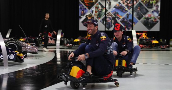 Verstappen i Ricciardo szarżują po fabryce Red Bulla