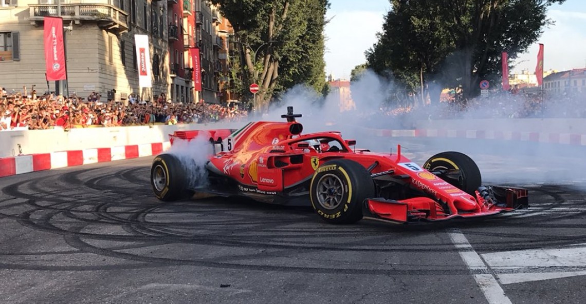 Vettel tłumaczy wypadek korzystaniem z kierownicy Raikkonena