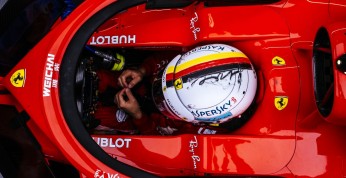 Vettel jeździ z tajemniczą łopatką przy kierownicy