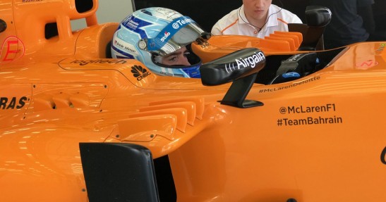 Alonso poprowadził samochód NASCAR, Johnson bolid F1