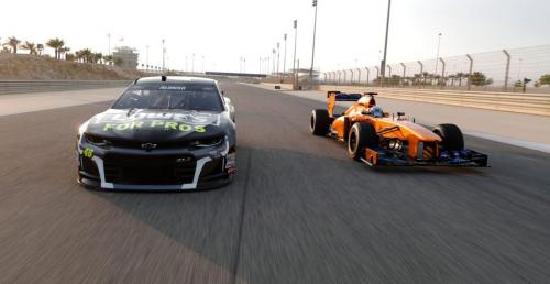 Alonso poprowadzi samochd NASCAR, Johnson bolid F1