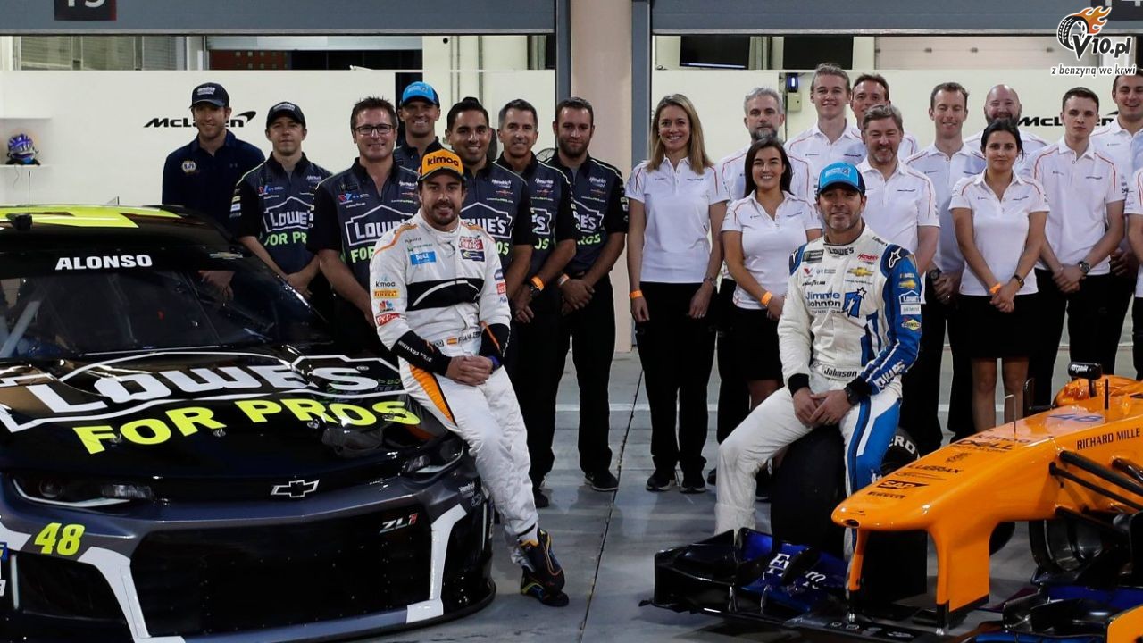 Alonso poprowadzi samochd NASCAR, Johnson bolid F1