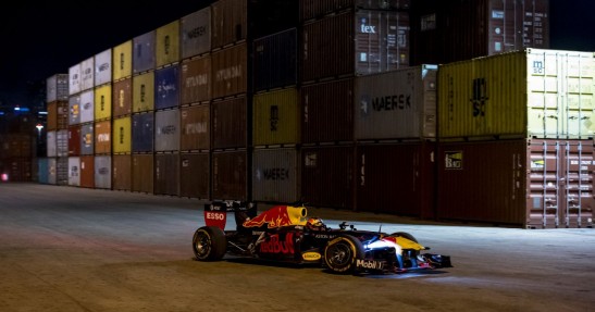 Bolidem F1 przez Amerykę w wykonaniu Verstappena
