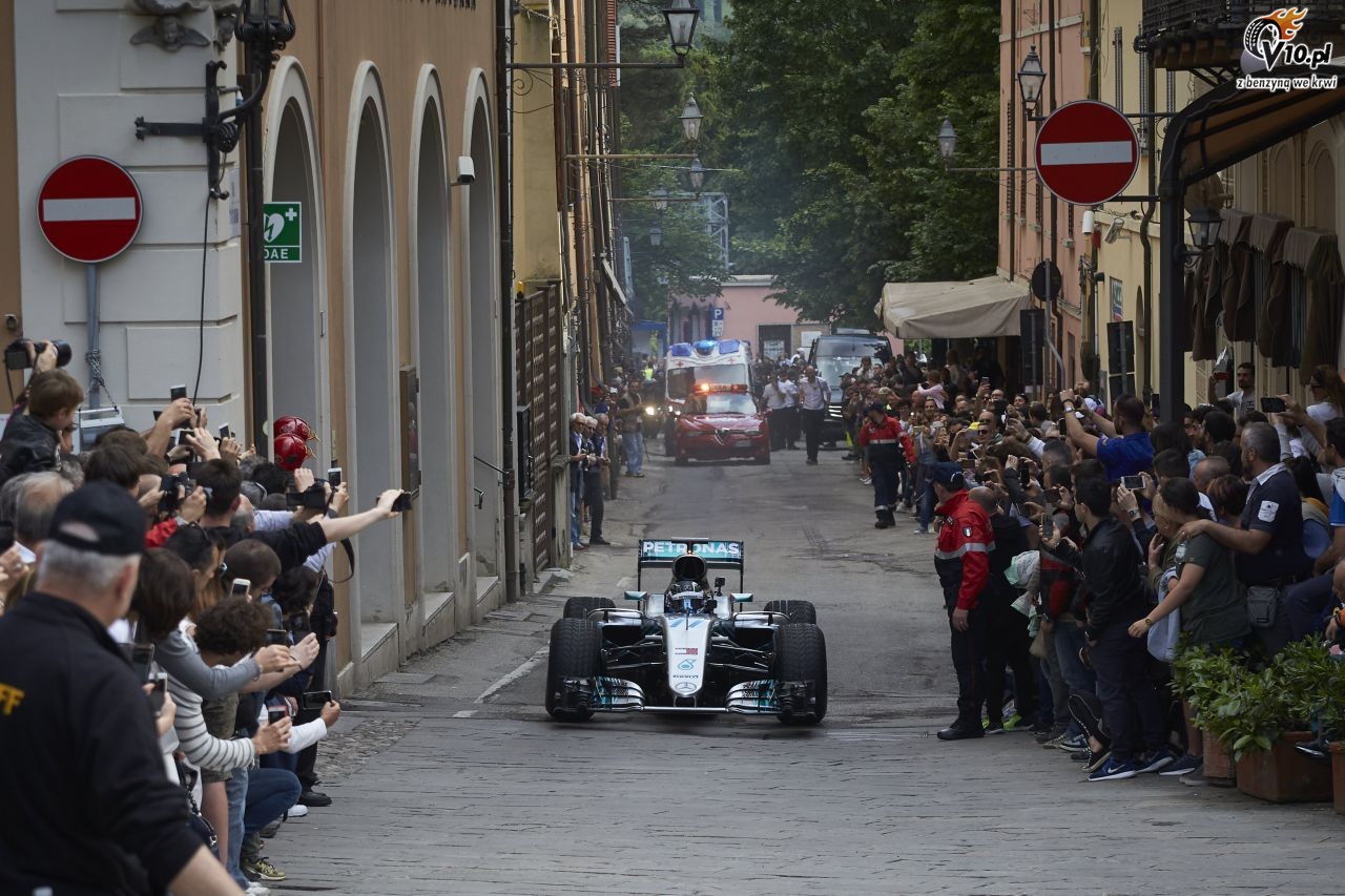 Bottas odebra nagrod im. Lorenzo Bandiniego