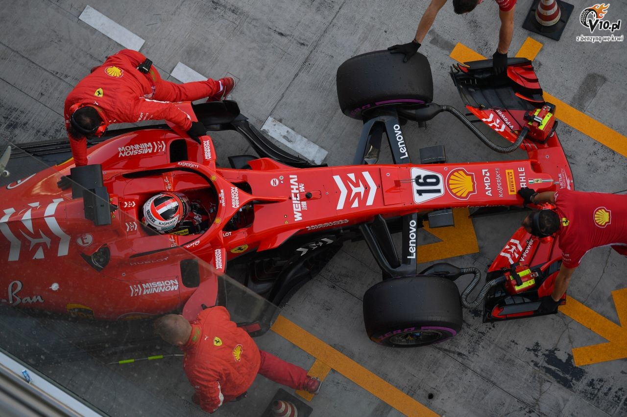 Leclerc komentuje 'emocjonalny' debiut w roli kierowcy Ferrari