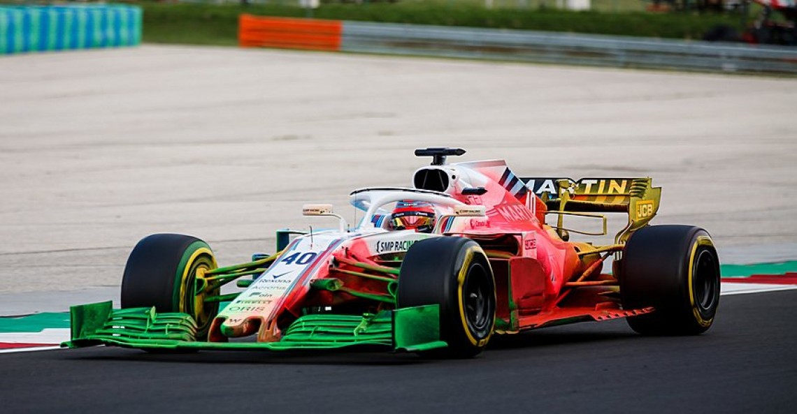 Kubica jeździł bolidem pomalowanym we wszystkie kolory tęczy