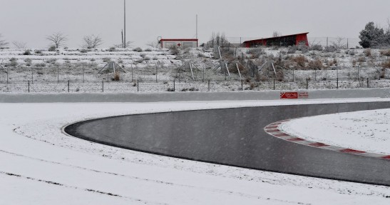 Zimowe testy F1 zatrzymane przez śnieg