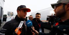 McLaren zatrzymany przez poluzowany wydech