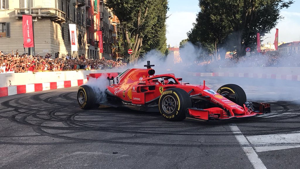 Vettel tumaczy wypadek korzystaniem z kierownicy Raikkonena
