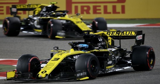 Bolidy Renault jednocześnie straciły moc. 'Brutalny moment'