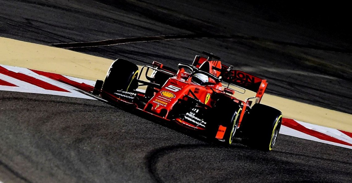 Ferrari broni Vettela