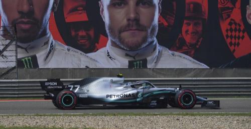 GP Chin - kwalifikacje: Bottas zdobywcą pole position do 1000. wyścigu F1. Minimalnie pokonał Hamiltona