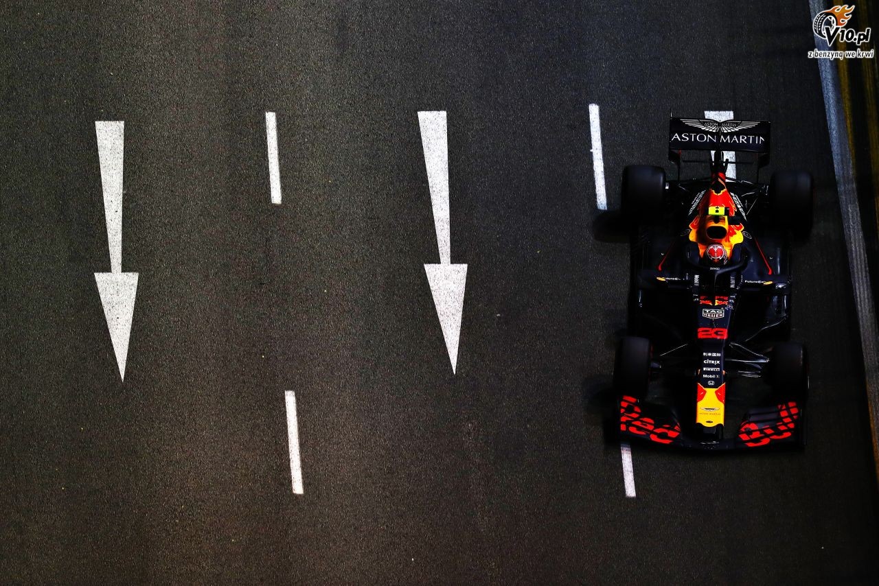 GP Singapuru - 2. trening: Hamilton wychodzi na prowadzenie