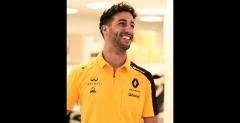 Ricciardo pokaza si w stroju Renault