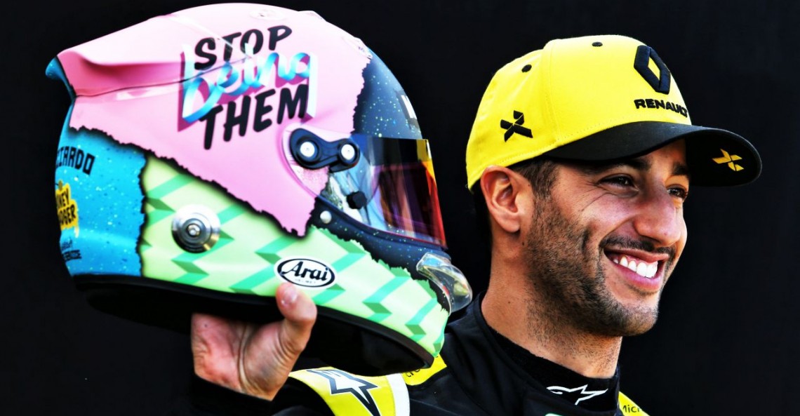Ricciardo zaprezentował nietypowy kask na sezon 2019