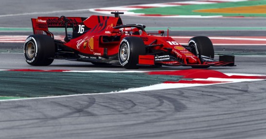 Ferrari pół sekundy szybsze od Mercedesa?