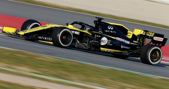 Ricciardo podbudowany nowym bolidem Renault mimo incydentu z tylnym skrzydłem