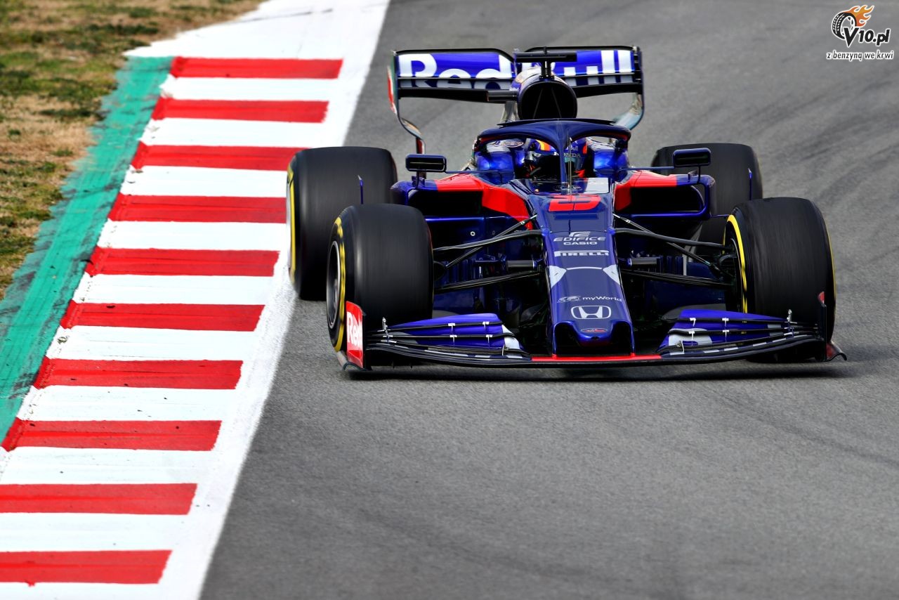 Kubica wstrzymuje si z komentowaniem bolidu