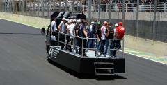 Hamilton nie ma potrzeby trzymania si w F1 z innymi kierowcami