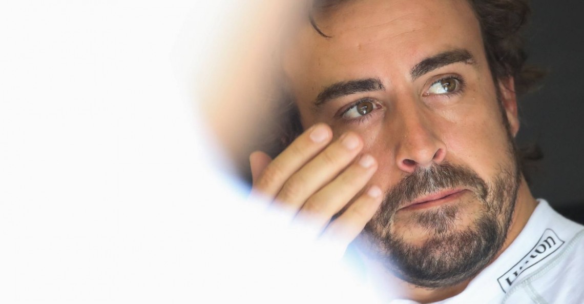 Alonso 'płacze jak dziecko' przez radio