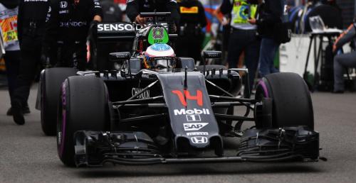 Alonso nie chce rezygnacji McLarena z rozwoju tegorocznego bolidu