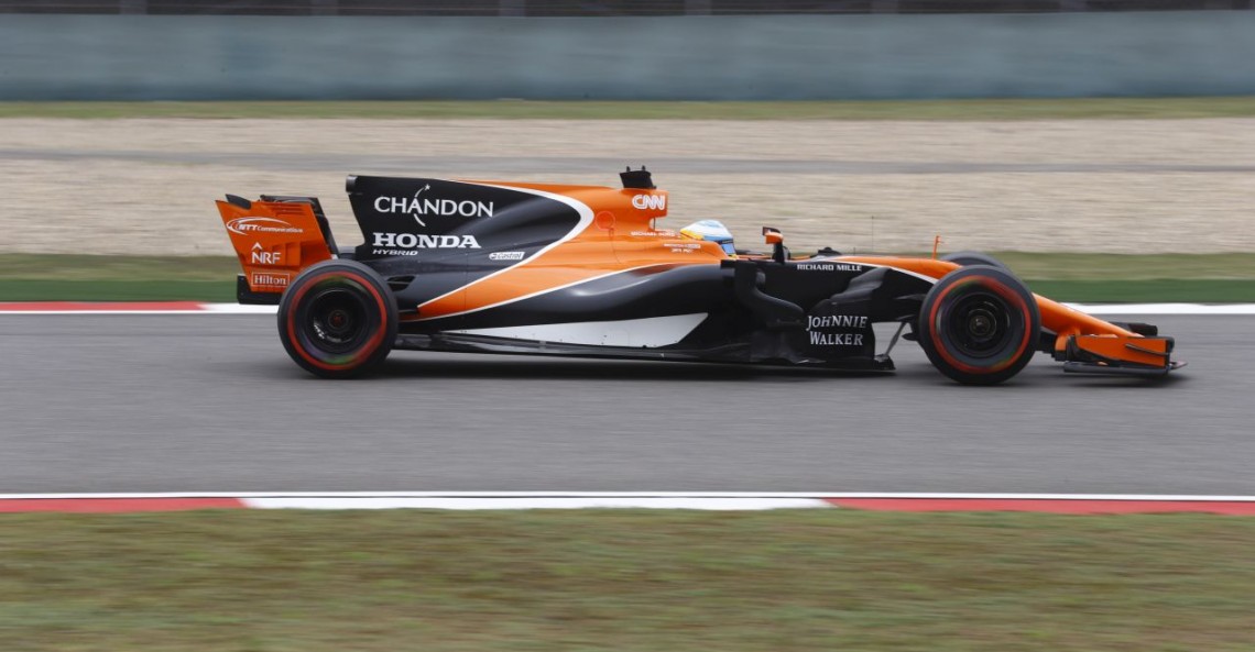 McLaren przyśpieszy dzięki silnikowi Renault o sekundę na okrążeniu?