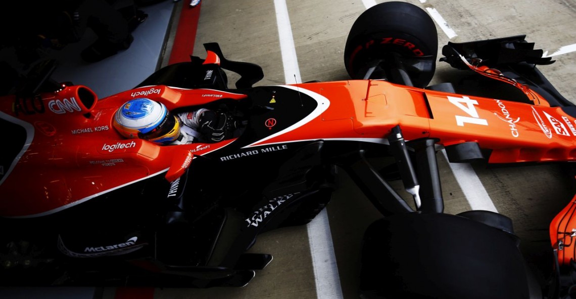 Alonso cieszy się z wygrania Q1