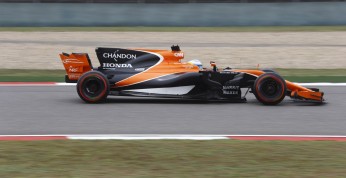 McLaren przyśpieszy dzięki silnikowi Renault o sekundę na...