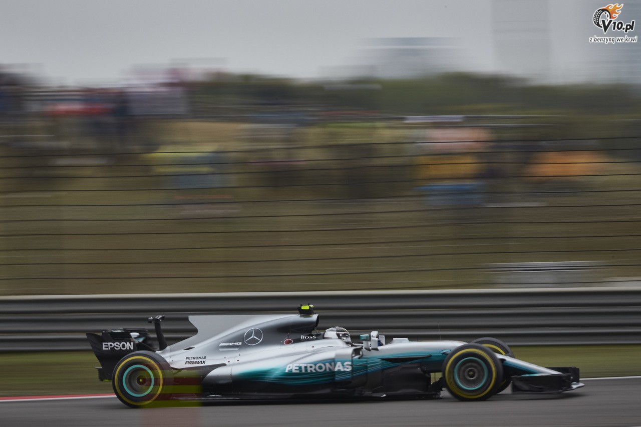 Mercedes modyfikuje cay silnik w F1 na sezon 2018