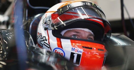 Button powierzył fanom wybór kasku na sezon 2016