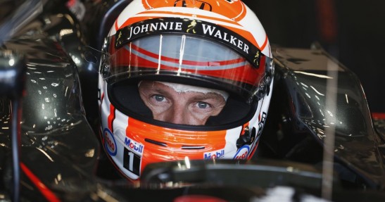 Button powierzył fanom wybór kasku na sezon 2016
