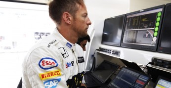 Button zdenerwowany karą za swoją komunikację radiową