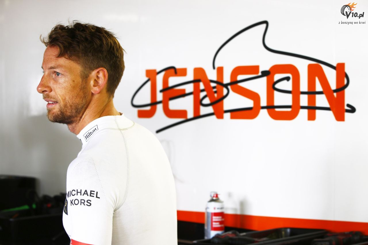 Button na stae w Super GT