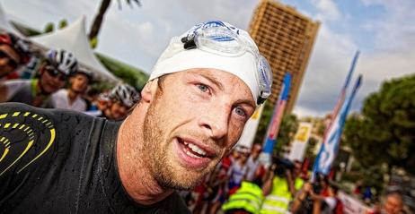 Button odniósł kontuzję podczas zawodów triathlonowych