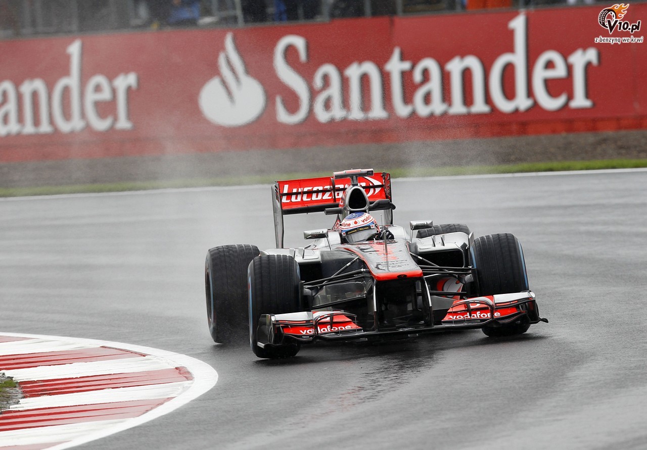 Kierowcy McLarena zmartwieni iloci wody przelewajcej si przez tor Silverstone