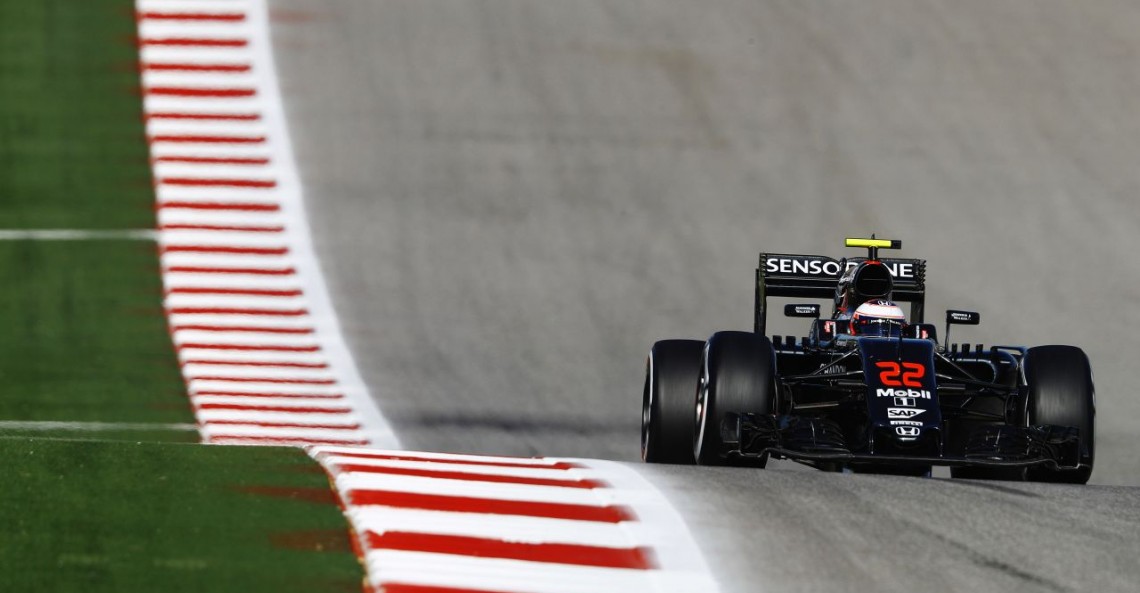 Button doradza F1 poprawę ujęć bolidów w transmisji telewizyjnej