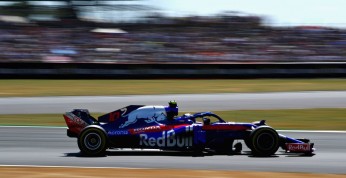 Gasly dostał karę za kontakt z Perezem i stracił 10. miejsce
