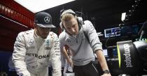 Mercedes wzi nadgodziny na napraw bolidu Hamiltona